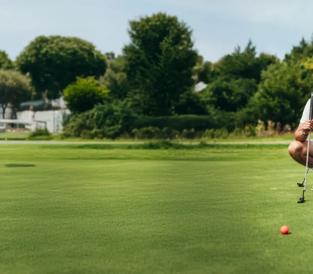 Golfer beim Putting-Training